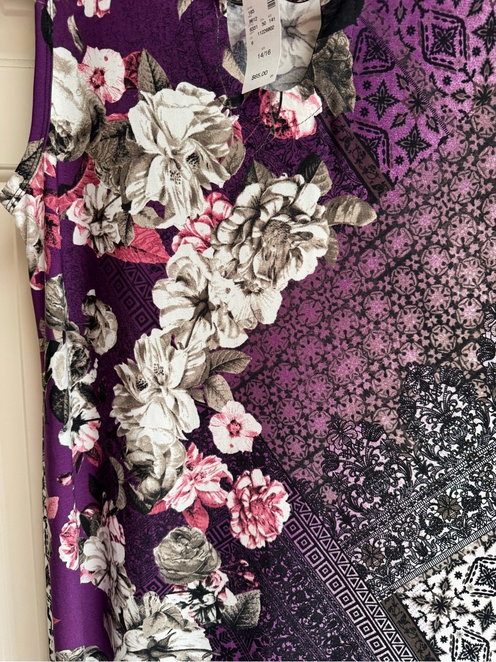 Avenue Floral Print Maxi Dress - Picture 6 of 9